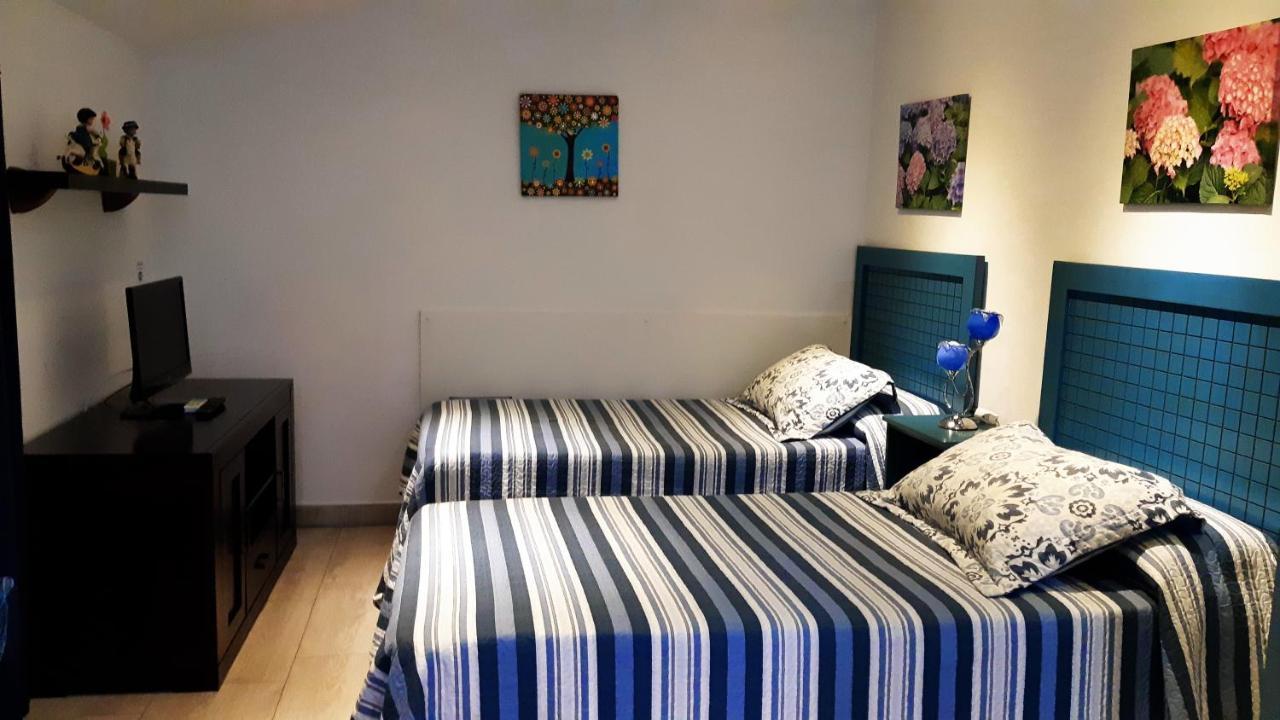Apartamentos Turisticos Mirayuste Guadalupe  Eksteriør bilde