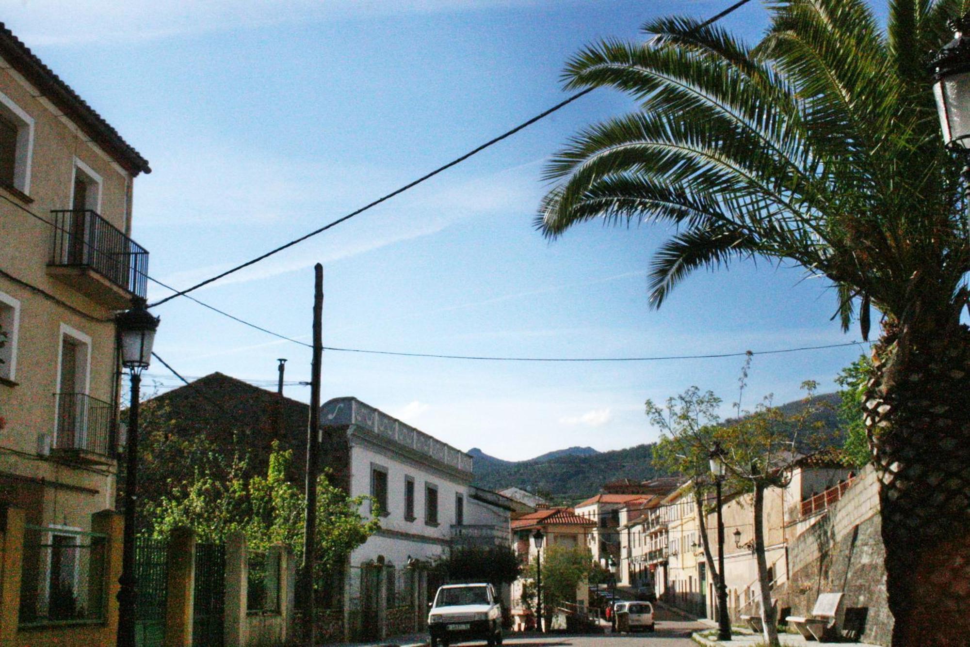 Apartamentos Turisticos Mirayuste Guadalupe  Rom bilde