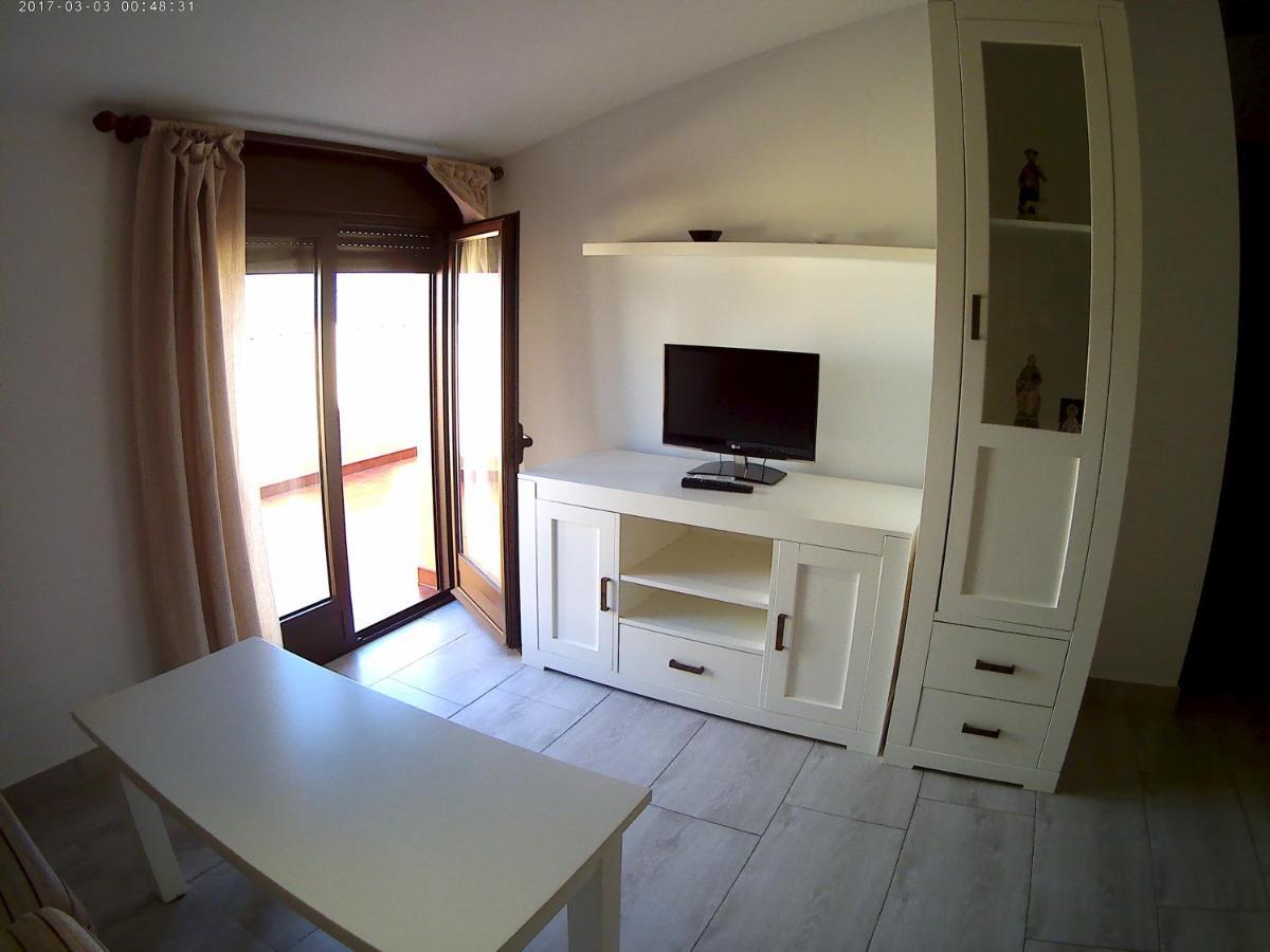 Apartamentos Turisticos Mirayuste Guadalupe  Eksteriør bilde
